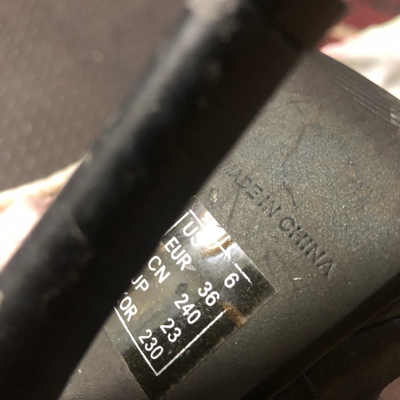 541 Black worn heels platforms size 6 - Picture 6 of 11